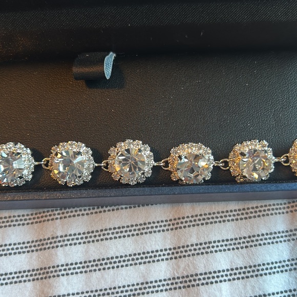 New Crystal Bridal Bracelet ✨ - Picture 5 of 6